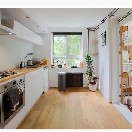 Leuk Gezellig In Het Levendige Oost Apartment *